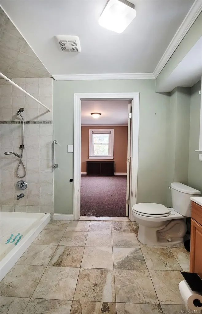 469 River Street Oceanside NY 11572