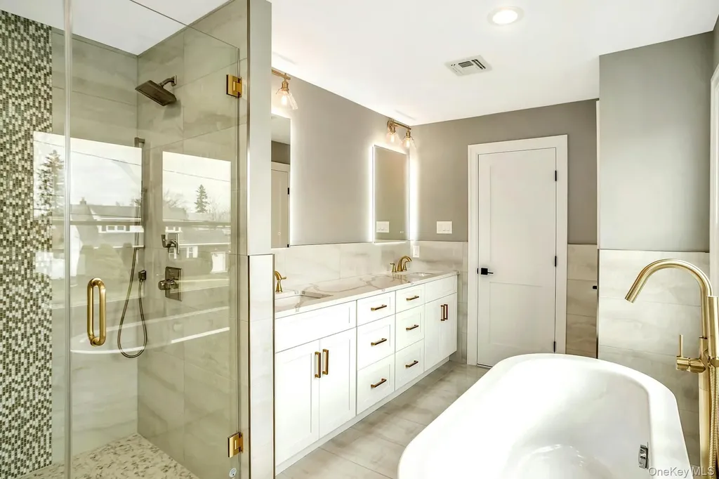 90 Grand Boulevard Massapequa Park NY 11762