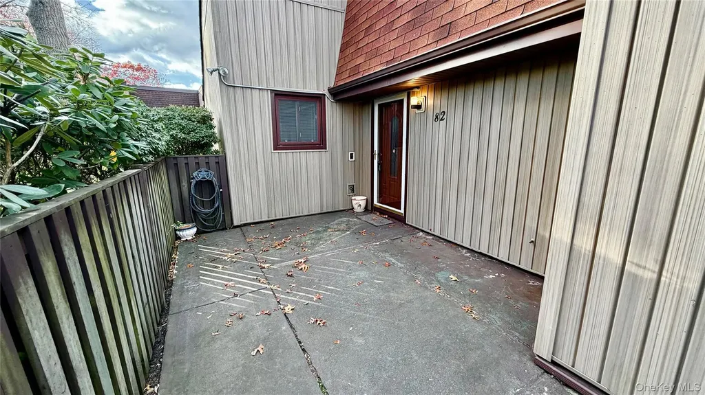 82 Strathmore Gate Drive Stony Brook NY 11790