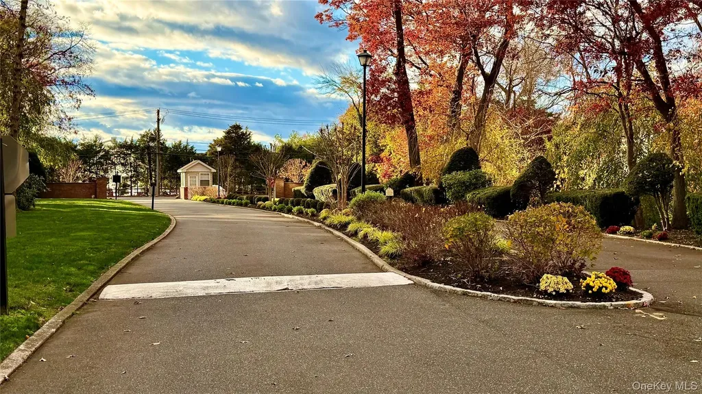 82 Strathmore Gate Drive Stony Brook NY 11790