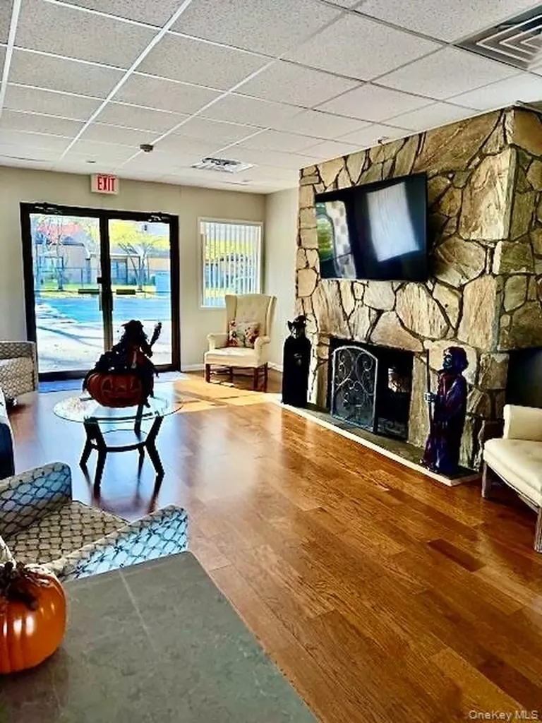 82 Strathmore Gate Drive Stony Brook NY 11790