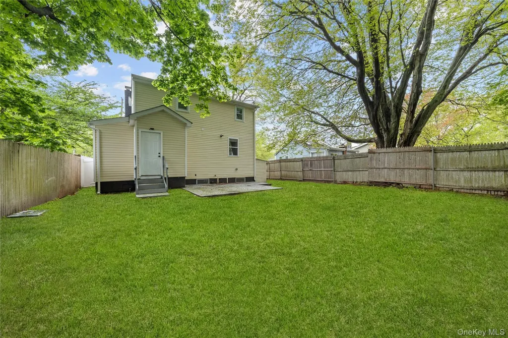 75 Cypress Drive Mastic Beach NY 11951
