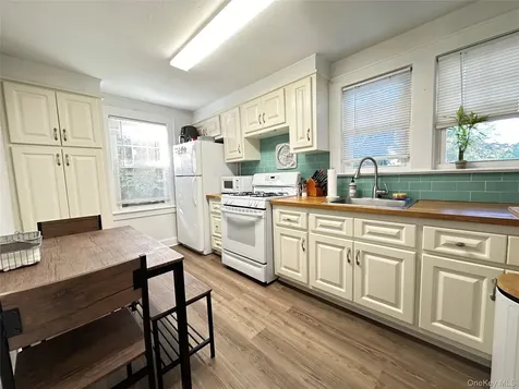157 Clinton Avenue Huntington NY 11743