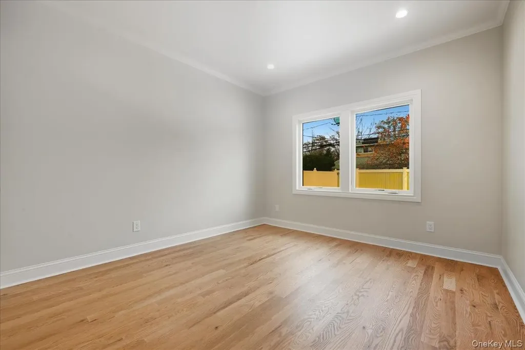 39 Cobalt Lane Westbury NY 11590