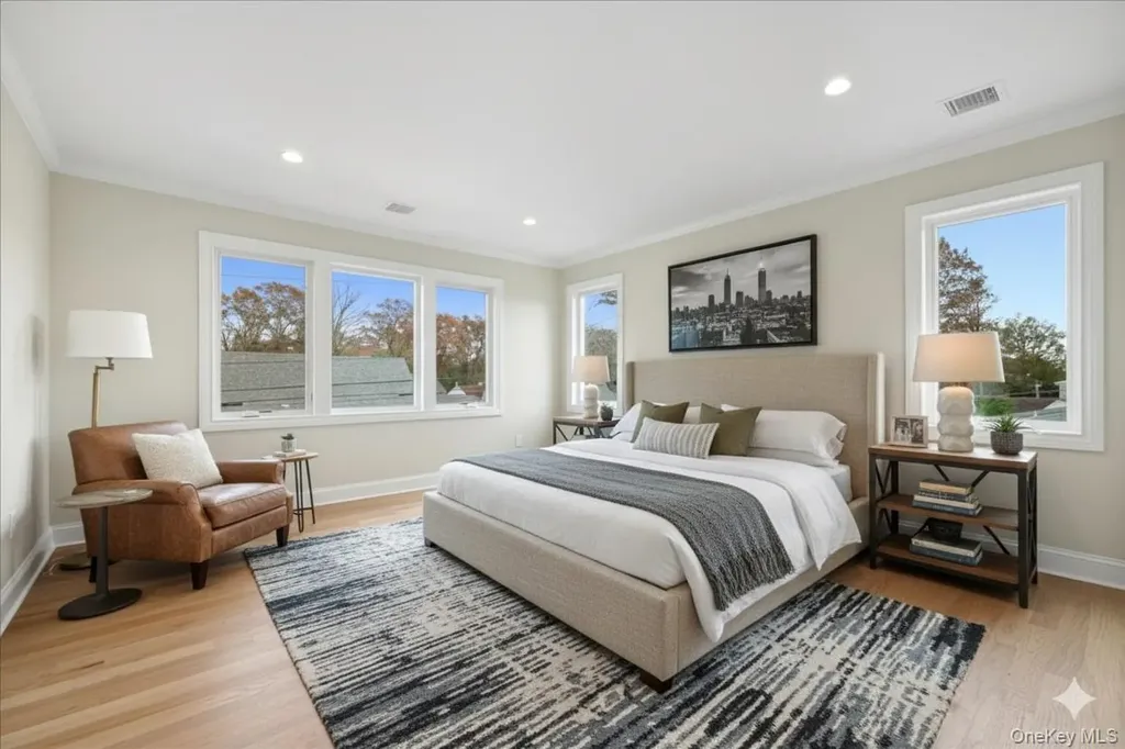 39 Cobalt Lane Westbury NY 11590