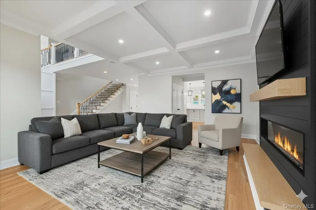 39 Cobalt Lane Westbury NY 11590