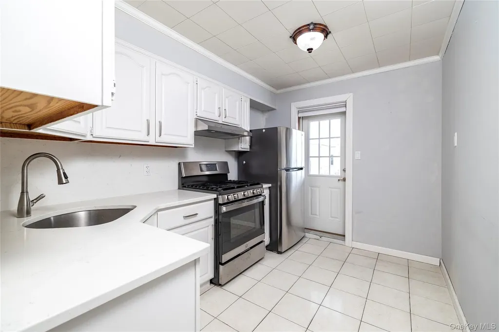 2060 64th Street Brooklyn NY 11204