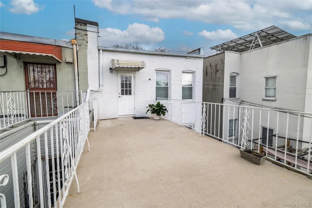2060 64th Street Brooklyn NY 11204