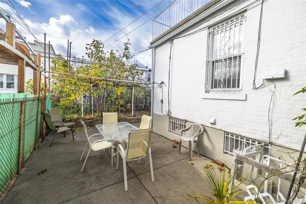 2060 64th Street Brooklyn NY 11204
