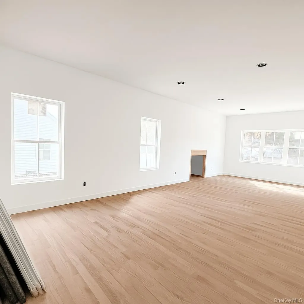 12 Fox Run Court Ridge NY 11961