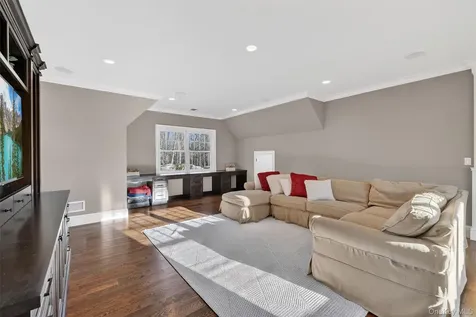 117 Chestnut Ridge Road Bedford NY 10549