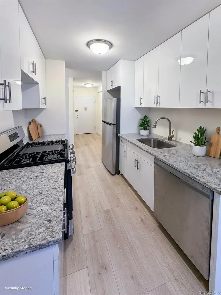 825 Morrison Avenue Bronx NY 10473