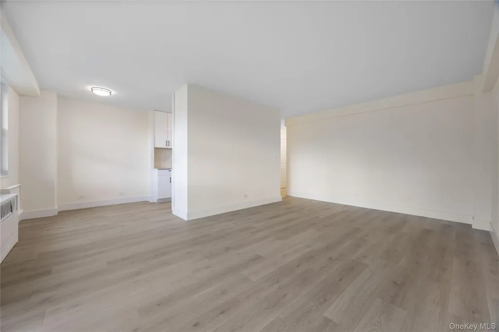 825 Morrison Avenue Bronx NY 10473