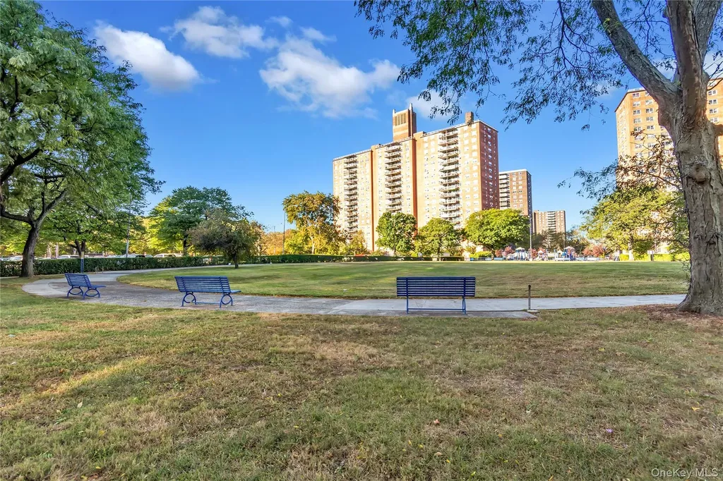 825 Morrison Avenue Bronx NY 10473