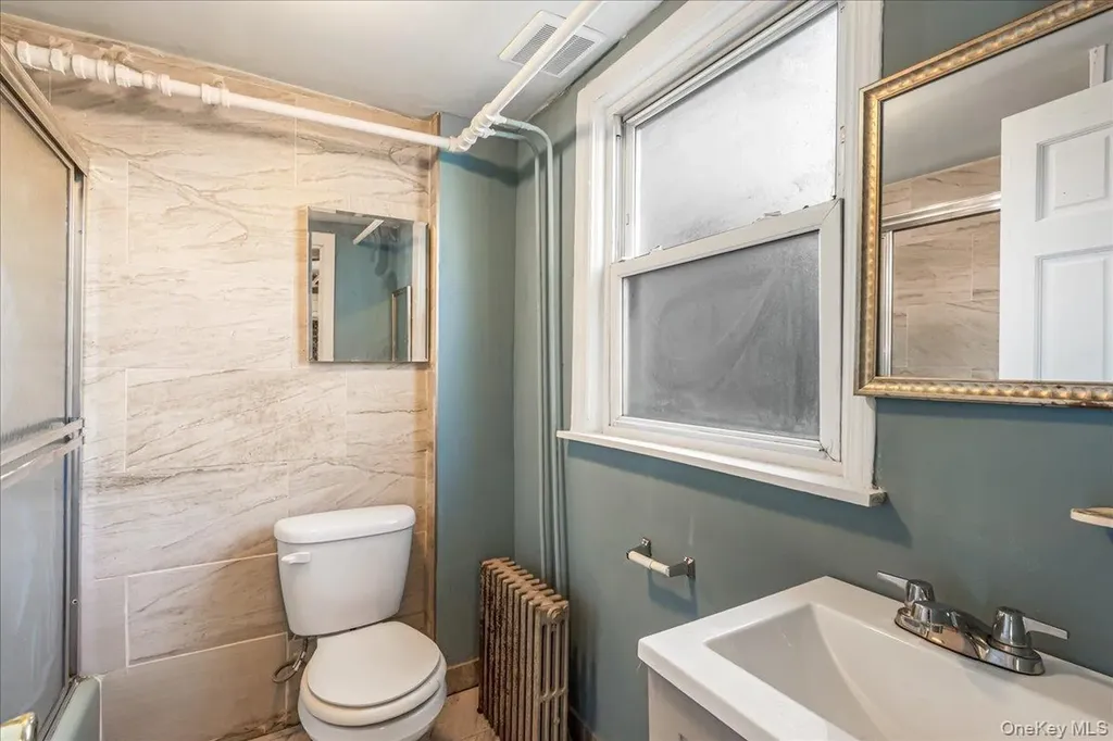 5739 57th Road Maspeth NY 11378