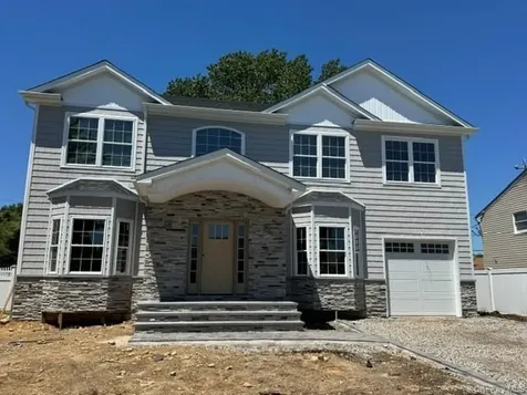 24 Patricia Lane Syosset NY 11791