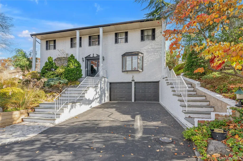 2T Coolidge Avenue Glen Head NY 11545