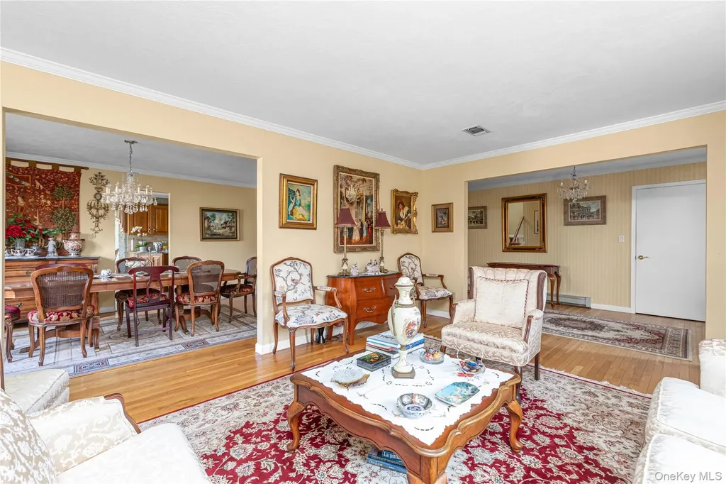2T Coolidge Avenue Glen Head NY 11545