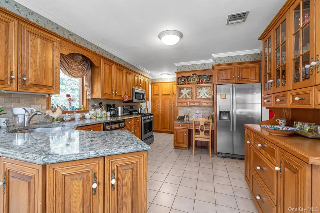 2T Coolidge Avenue Glen Head NY 11545