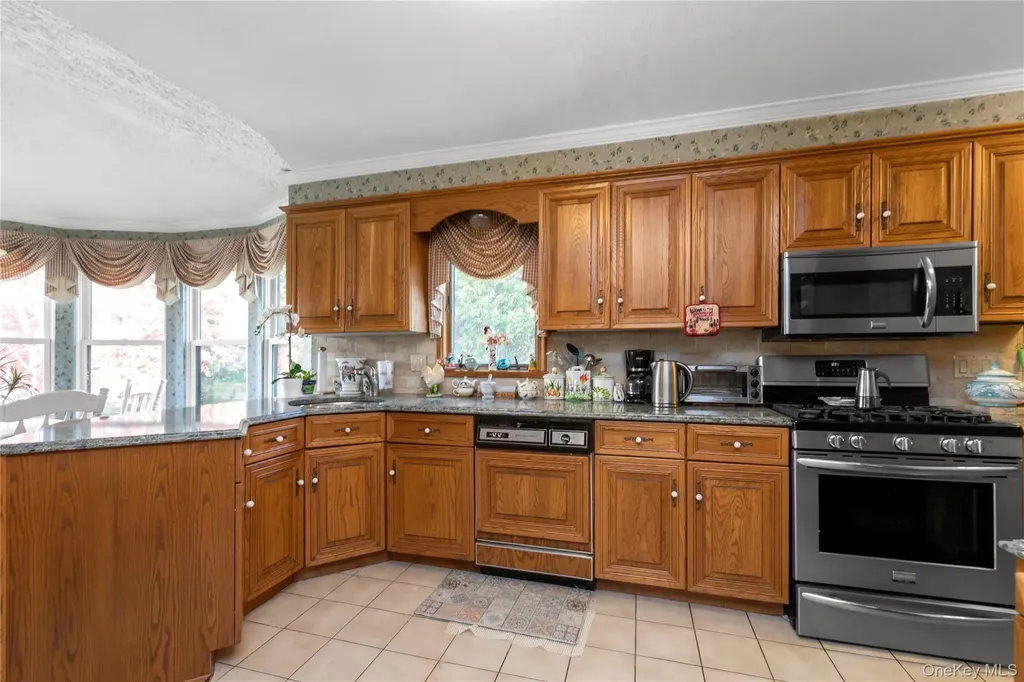 2T Coolidge Avenue Glen Head NY 11545