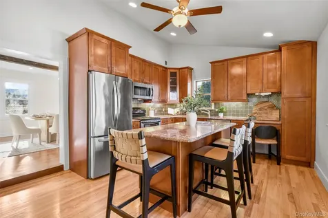 103 Old White Plains Road Tarrytown NY 10591