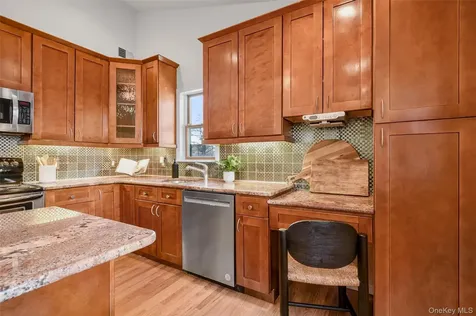 103 Old White Plains Road Tarrytown NY 10591