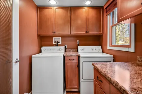 103 Old White Plains Road Tarrytown NY 10591