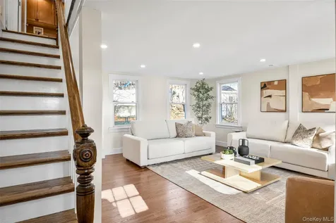 103 Old White Plains Road Tarrytown NY 10591