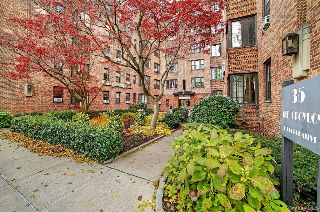 35 Parkview Avenue Bronxville NY 10708