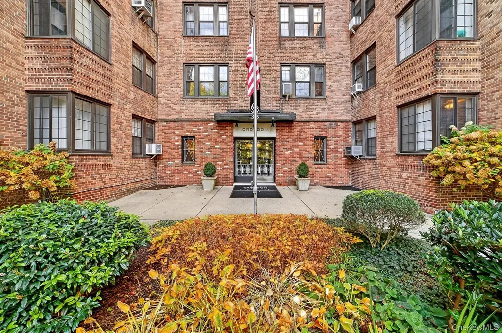 35 Parkview Avenue Bronxville NY 10708