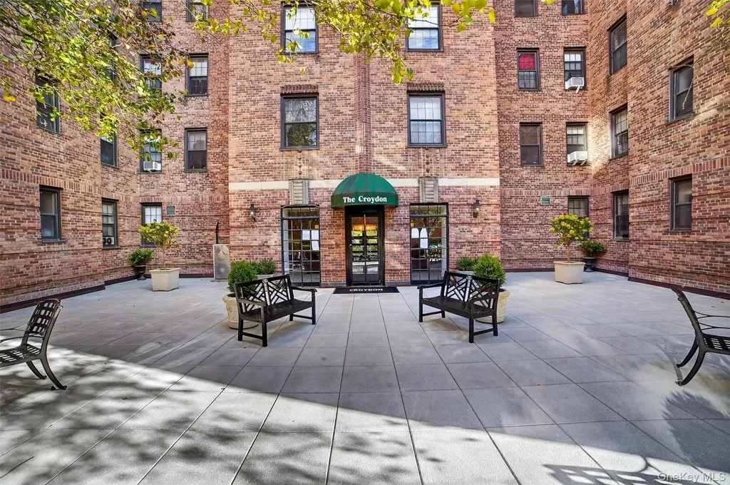 35 Parkview Avenue Bronxville NY 10708