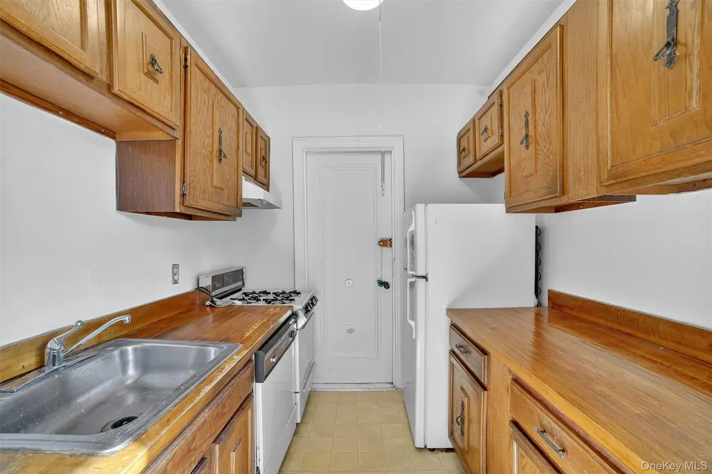 35 Parkview Avenue Bronxville NY 10708