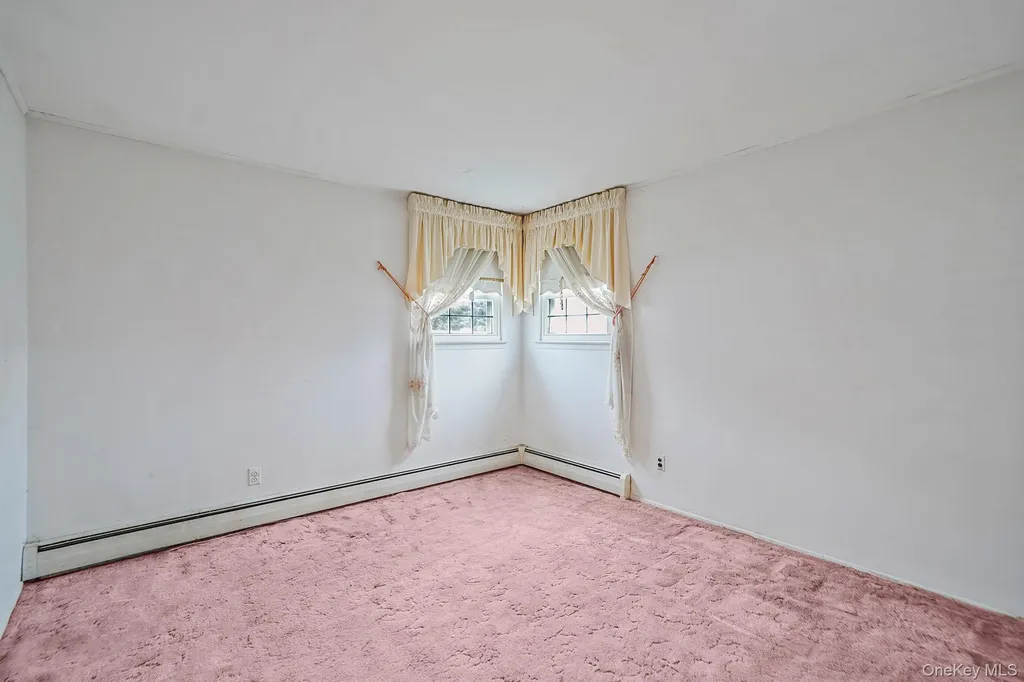 98 Rose Place Selden NY 11784