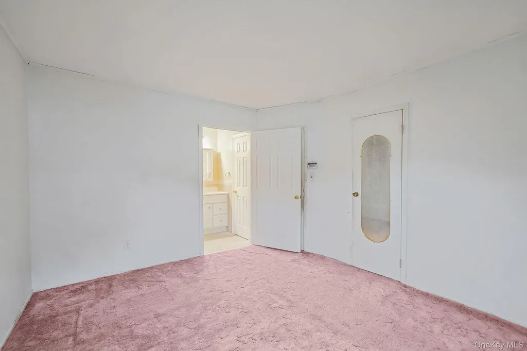 98 Rose Place Selden NY 11784