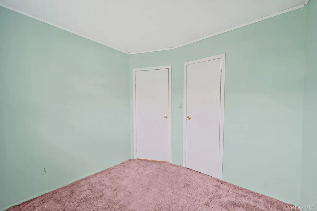 98 Rose Place Selden NY 11784