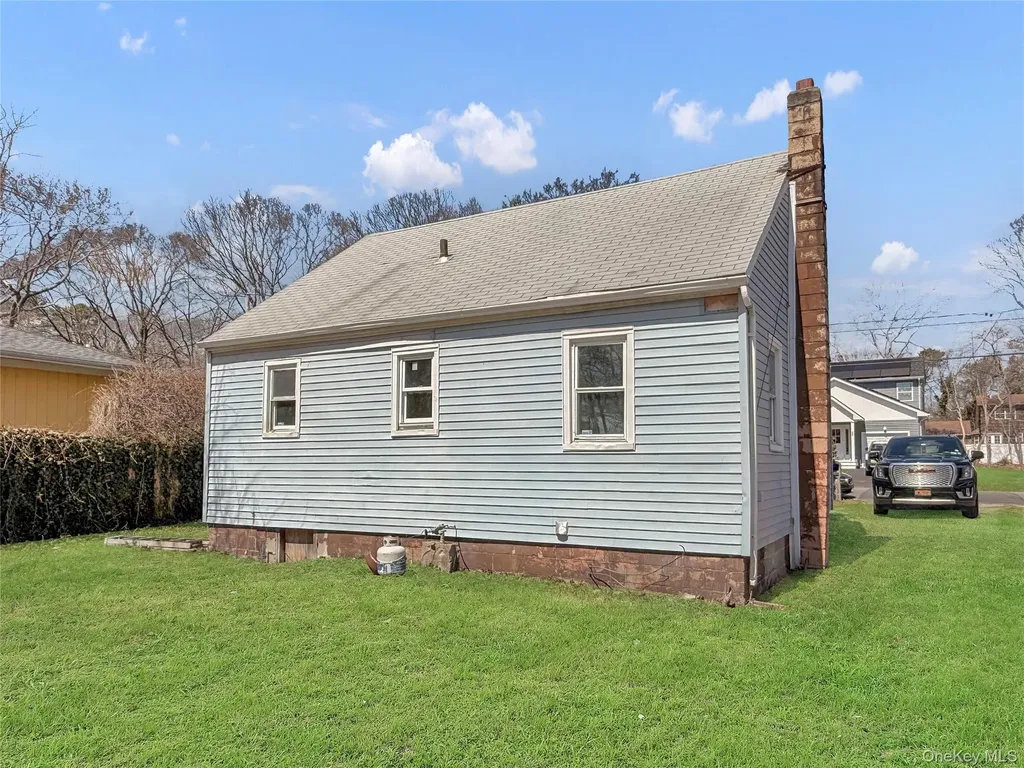 106 Eleanor Avenue Mastic NY 11950
