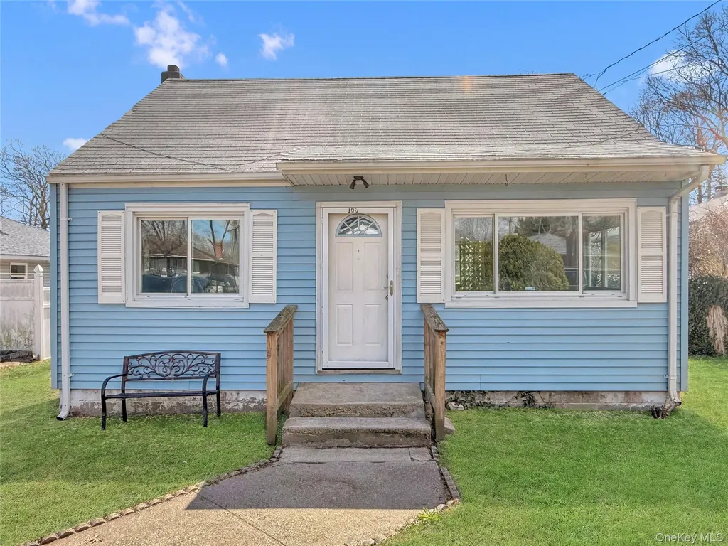 106 Eleanor Avenue Mastic NY 11950