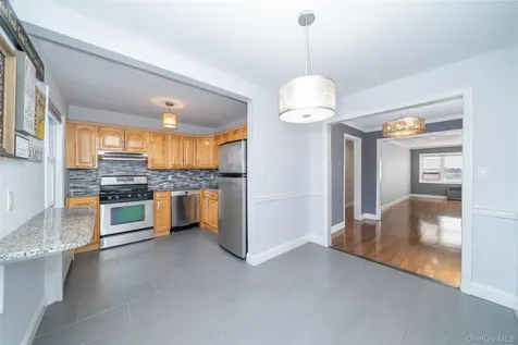 14 Leewood Circle Eastchester NY 10709
