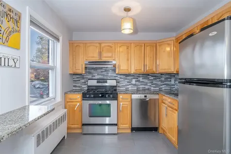 14 Leewood Circle Eastchester NY 10709