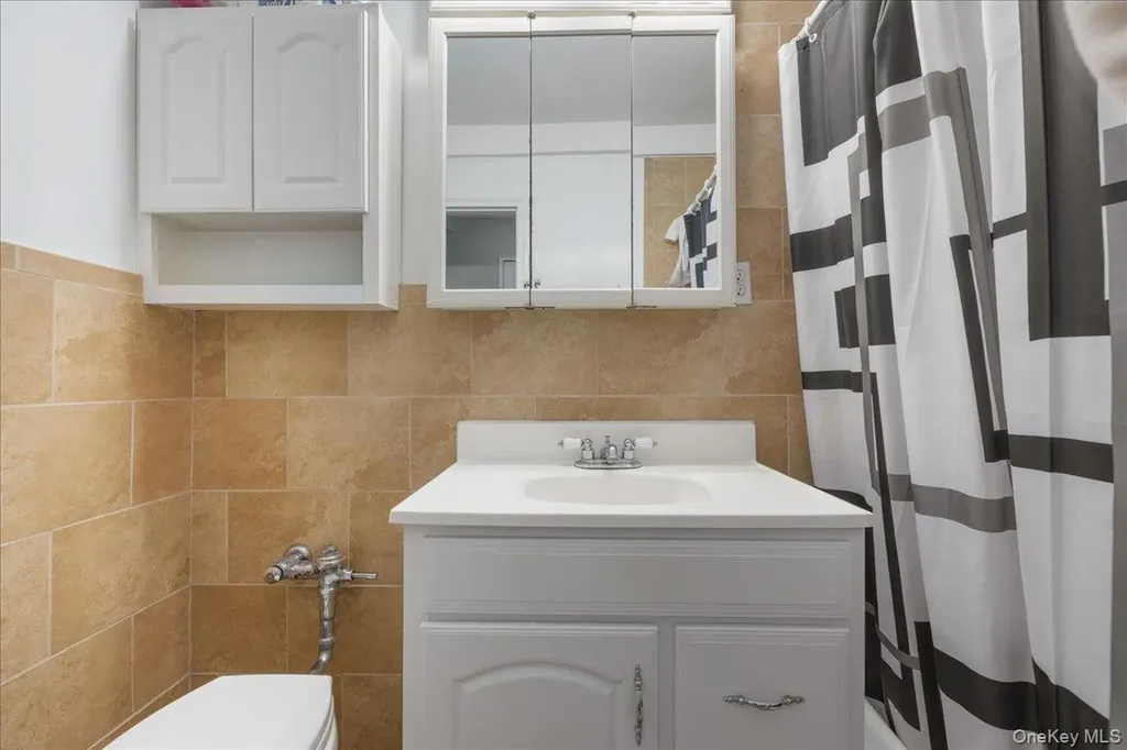 4315 Webster Avenue Bronx NY 10470