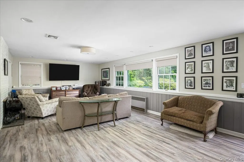 4 Wagon Wheel Road Mamaroneck NY 10543
