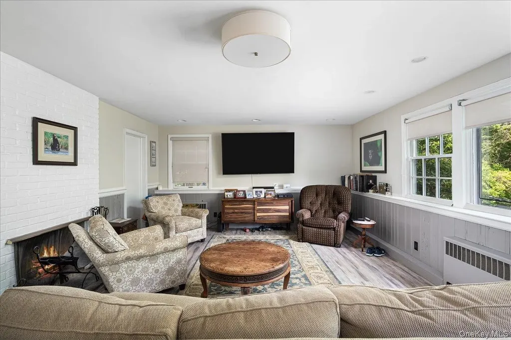 4 Wagon Wheel Road Mamaroneck NY 10543