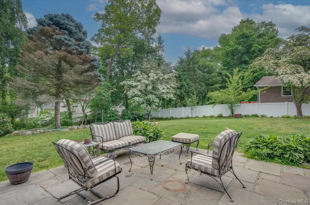 4 Wagon Wheel Road Mamaroneck NY 10543