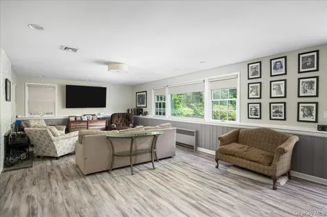 4 Wagon Wheel Road Mamaroneck NY 10543