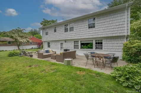 4 Wagon Wheel Road Mamaroneck NY 10543