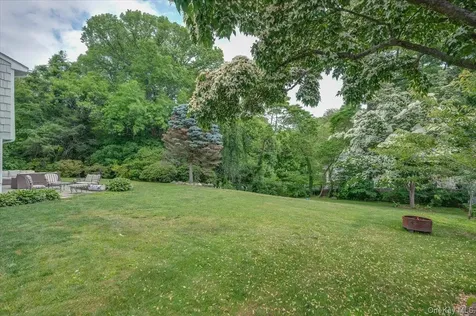 4 Wagon Wheel Road Mamaroneck NY 10543