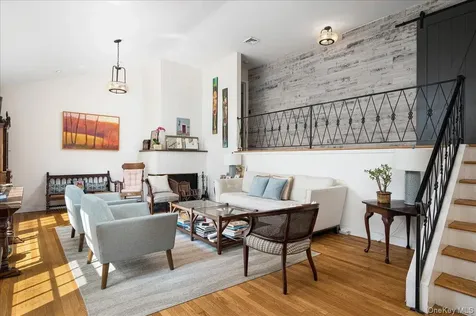 4 Wagon Wheel Road Mamaroneck NY 10543