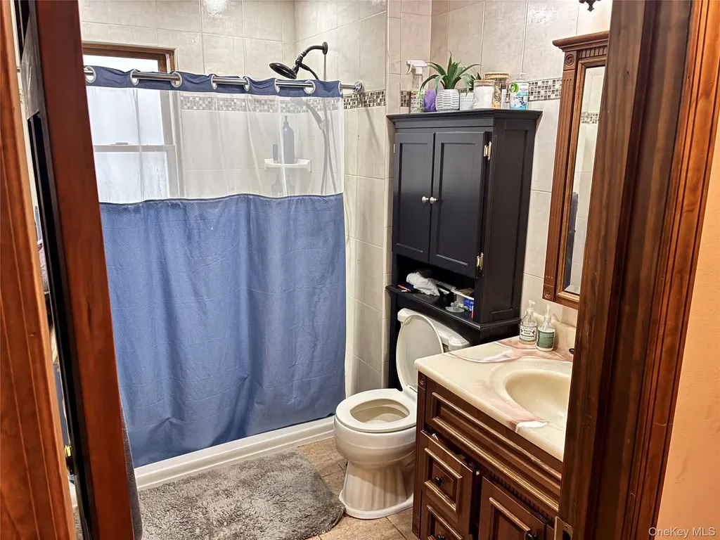 86 Scarcliffe Drive Malverne NY 11565
