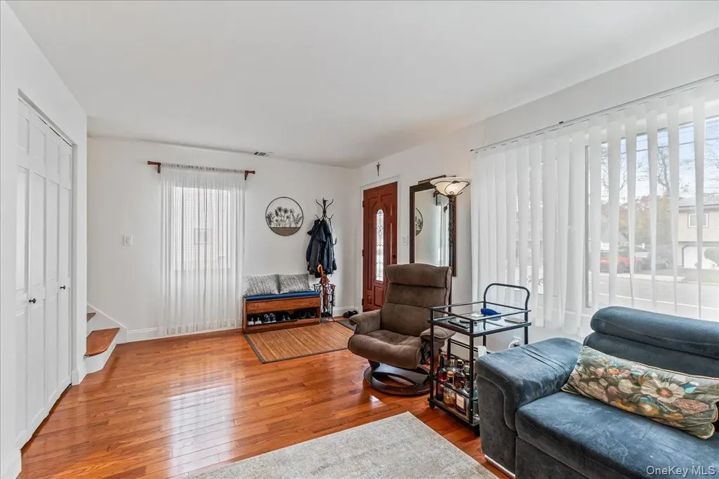 4928 Express Drive S Ronkonkoma NY 11779