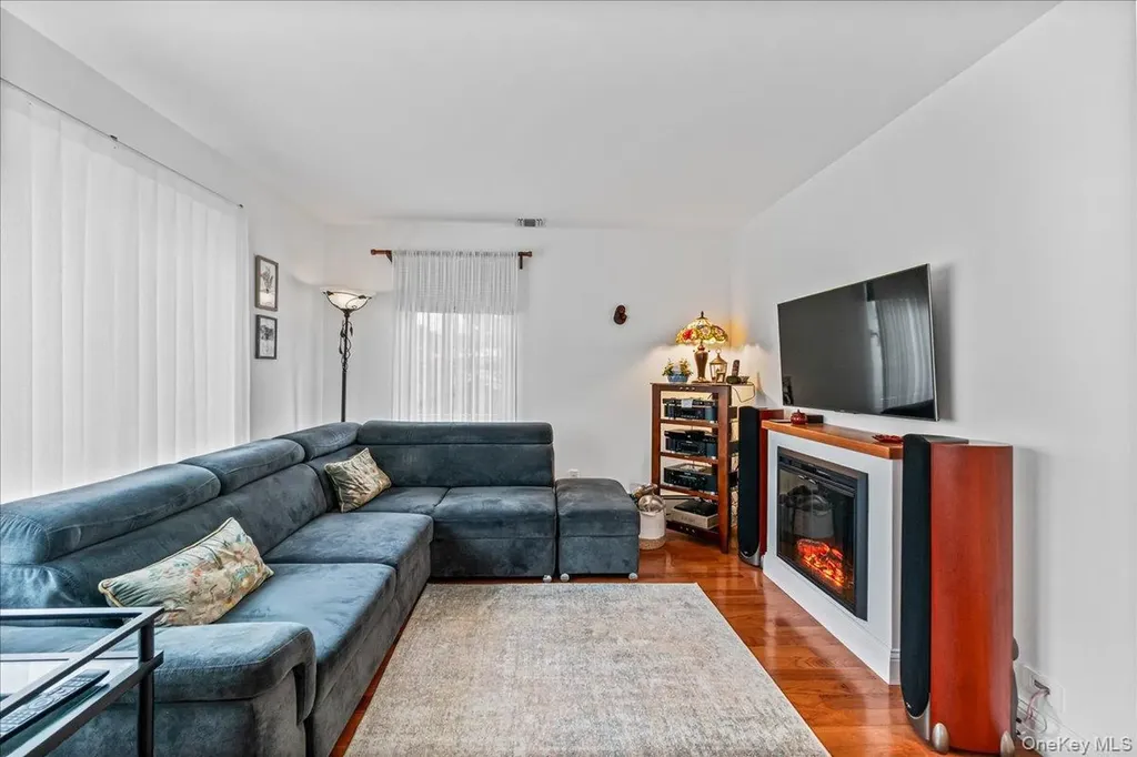 4928 Express Drive S Ronkonkoma NY 11779